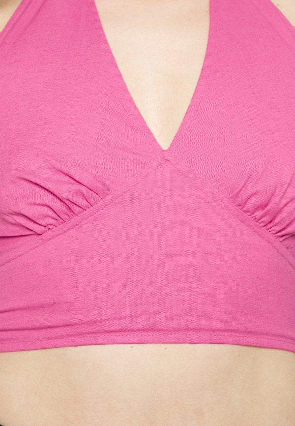 NA-KD HALTERNECK CROP
