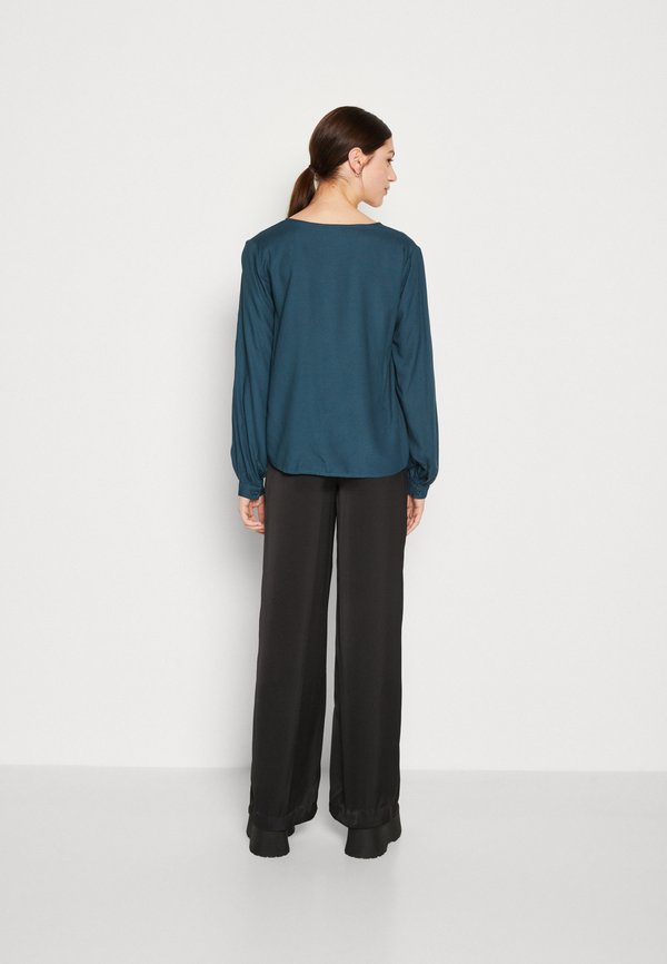 Pieces PCNOVA V NECK