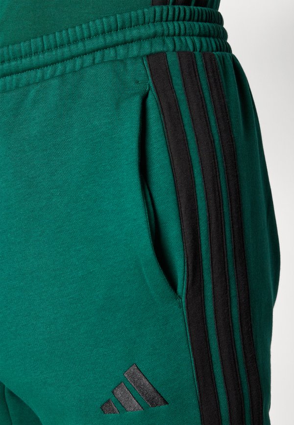 adidas Sportswear REGULAR FIT