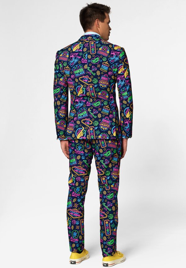 OppoSuits MR VEGAS