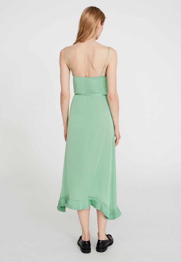 Claudie Pierlot ROUCAS