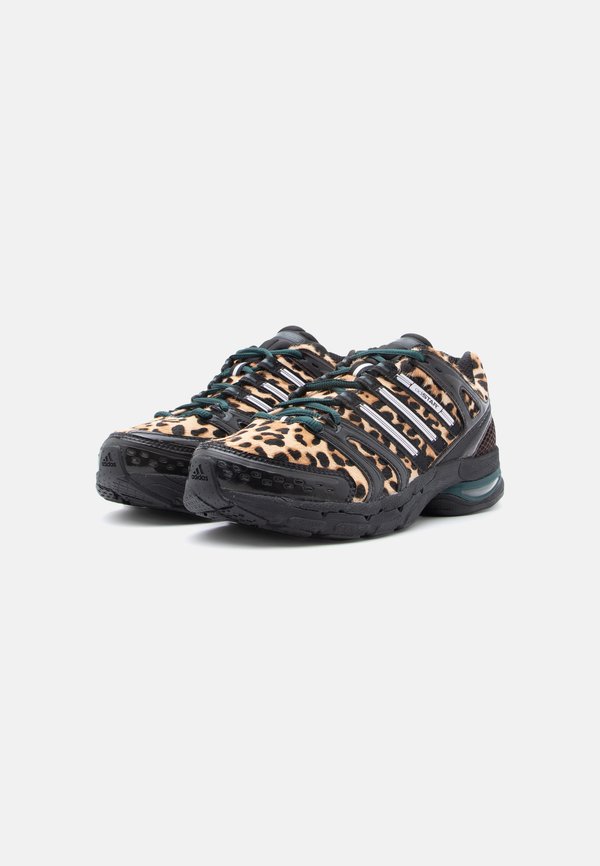 adidas Originals ADISTAR CONTROL 5