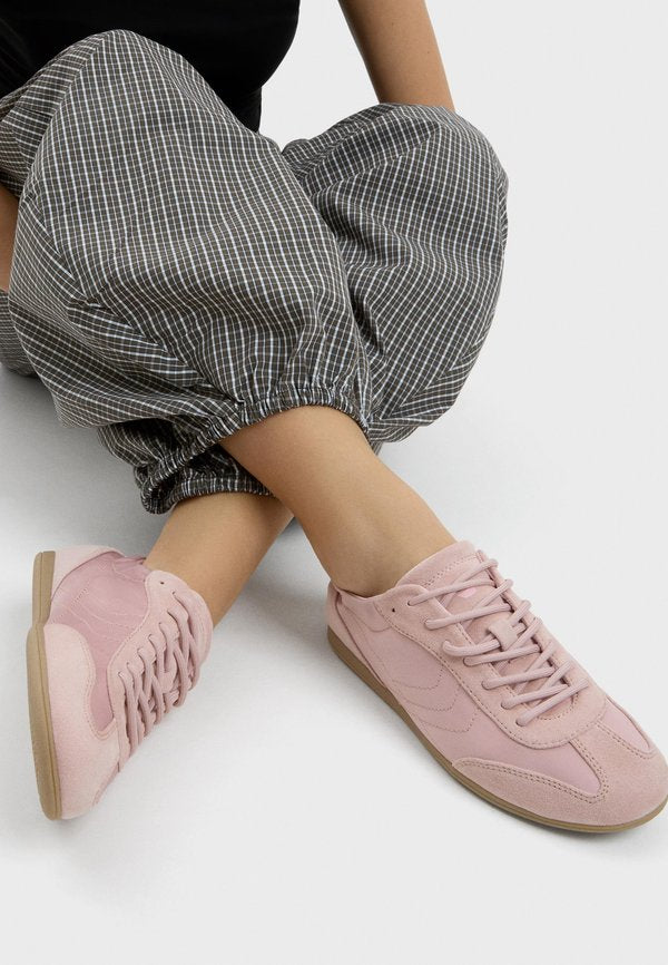 Bershka Trainers - pink
