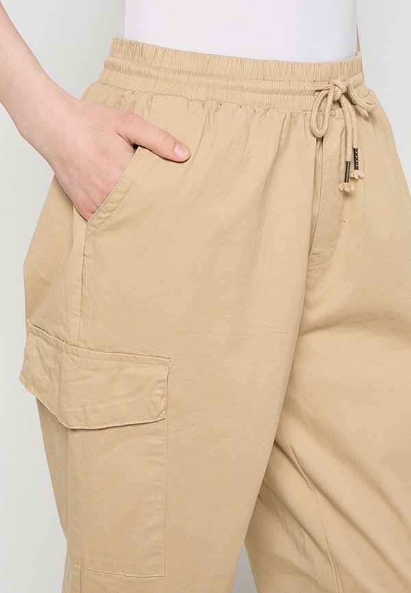 Apricot COMBAT