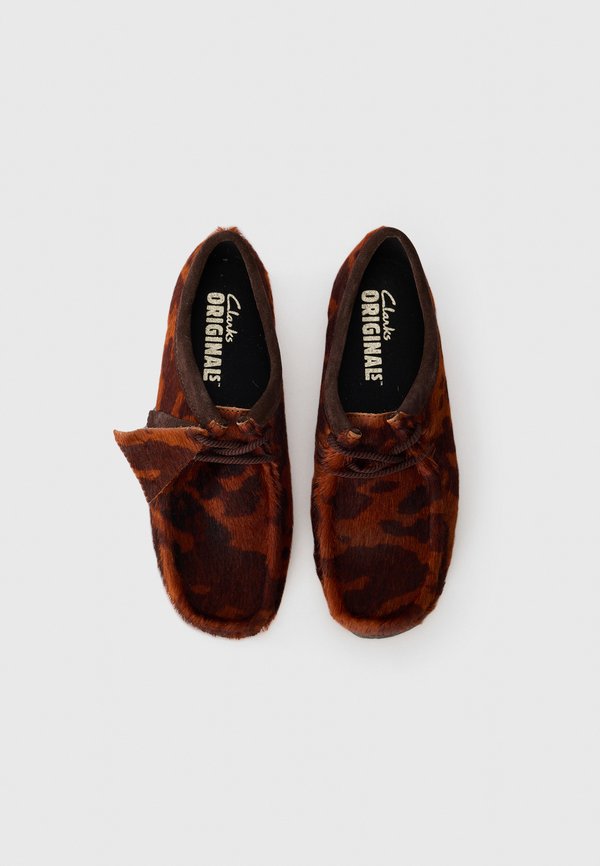 Clarks Originals WALLABEE.