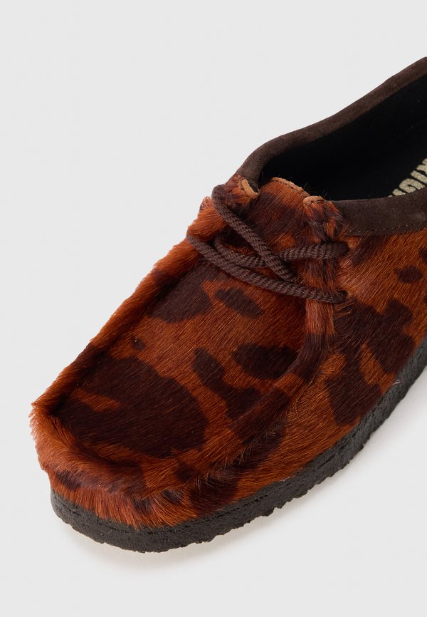 Clarks Originals WALLABEE.