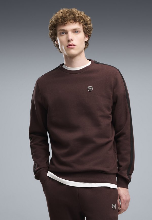 Puma ESSENTIALS ELEVATED SWEATSHIRT MIT RUNDHALSAUSSCHNITT - Sweatshirt - chocolate fondue