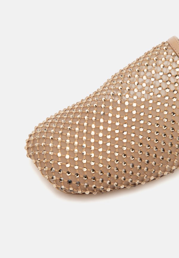 Stuart Weitzman BAREITALL SHINE MULE