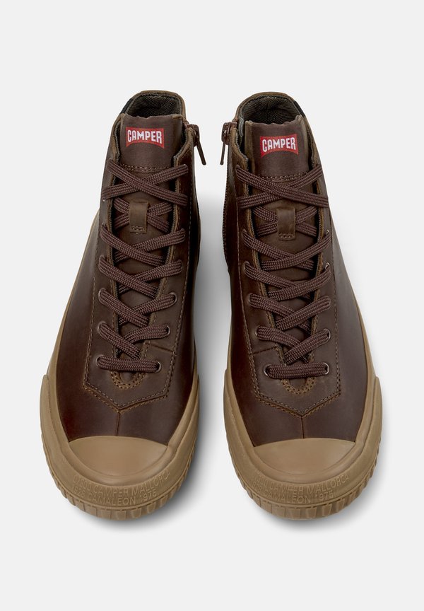 Camper