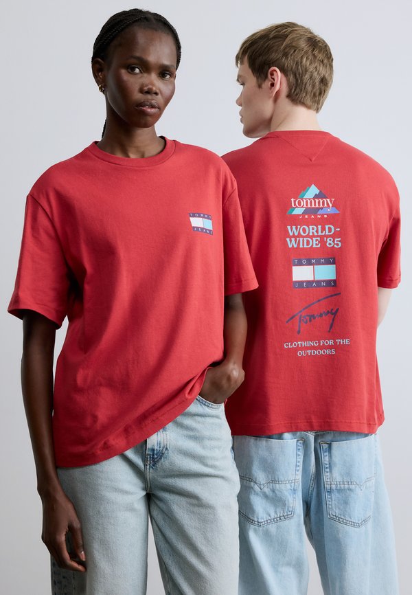 Tommy Jeans 90S MULTI BACK LOGO T-SHIRT