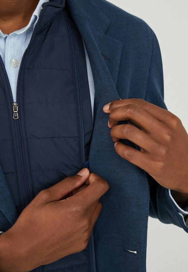 Hackett London