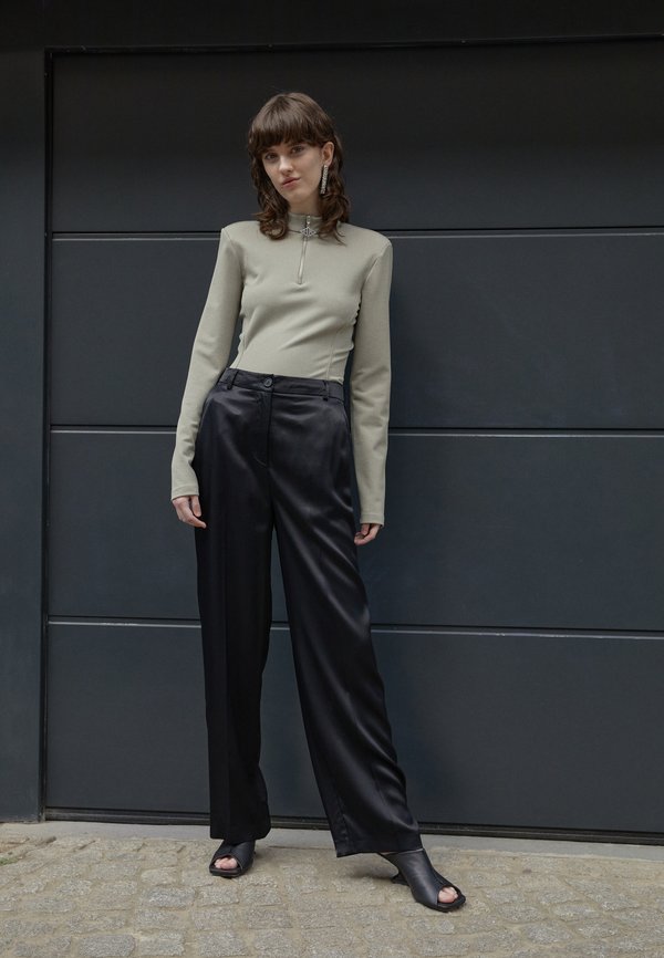 Han Kjøbenhavn SHARP HALF ZIP