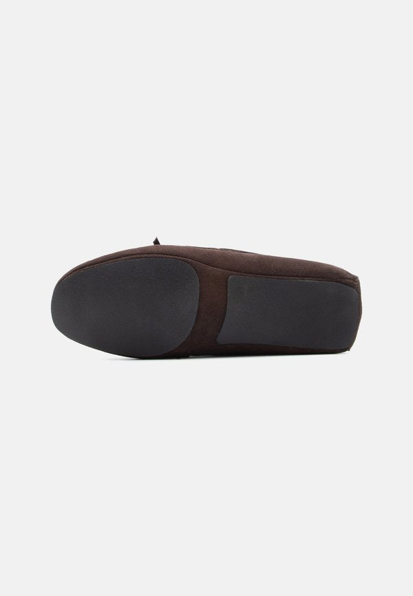 Pier One by Zalando