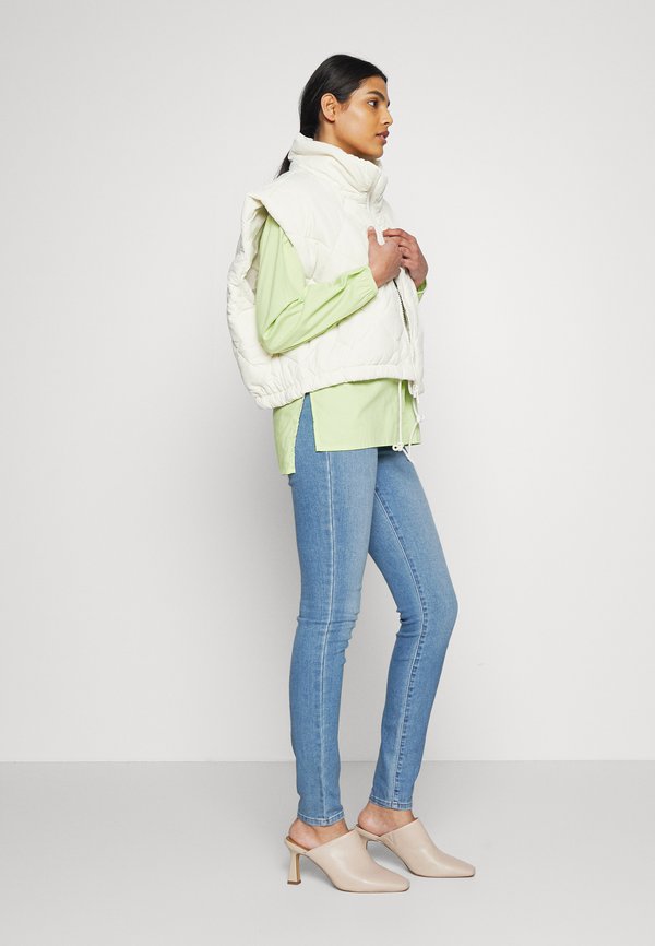 Wrangler HIGH RISE SKINNY