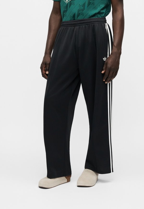 adidas Originals Tracksuit bottoms - black