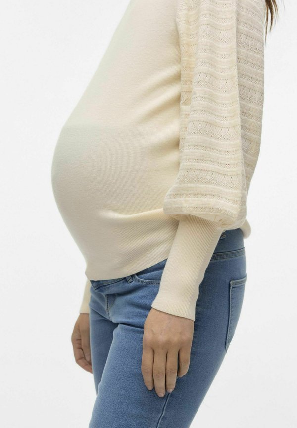 Vero Moda Knitted regular fit round neck high cuffs