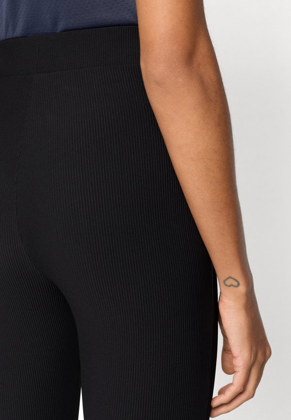 4F TIGHTS CAS