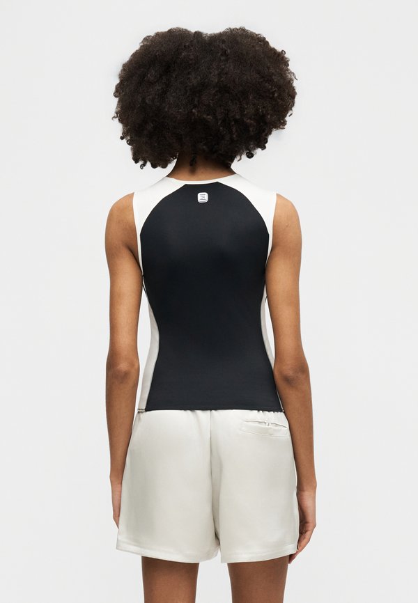Nike Sportswear SHOX TANK