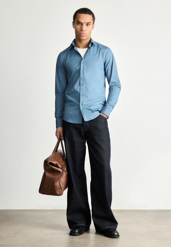 Calvin Klein SLIM