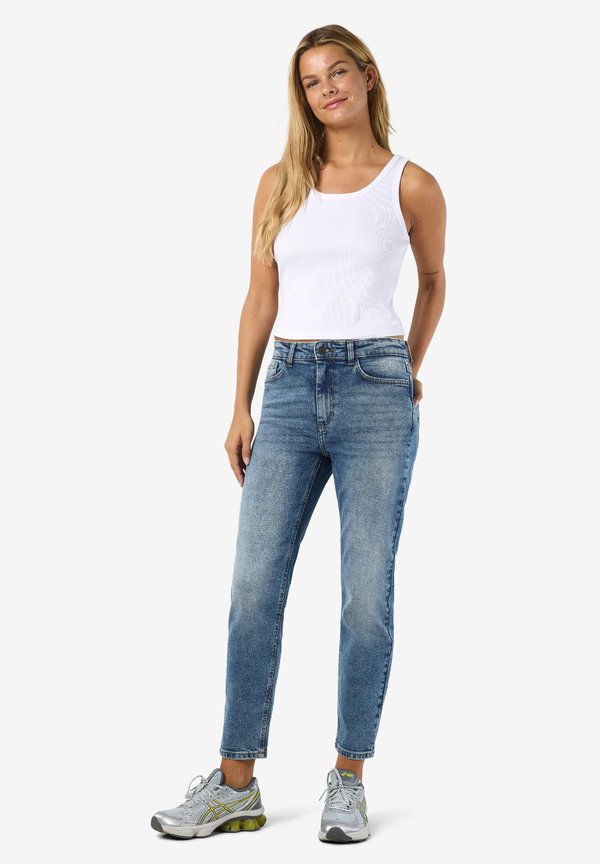 Noisy May Slim fit NMMONI
