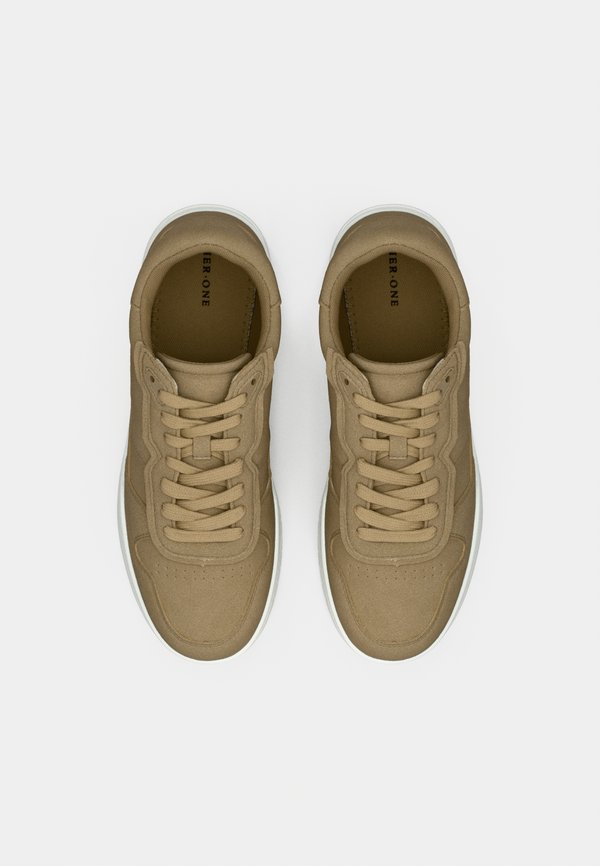 Pier One by Zalando
