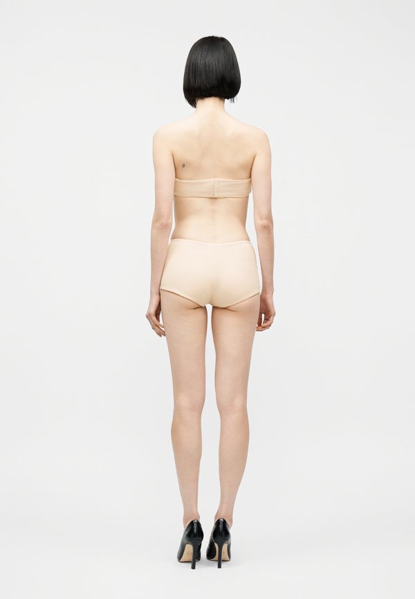 Undress Code LILIA