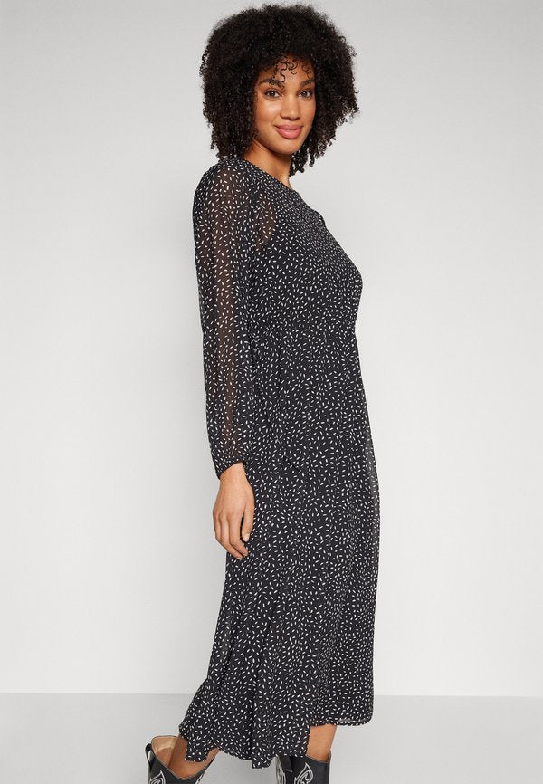 VILA VIBRITANJA DOT O-NECK