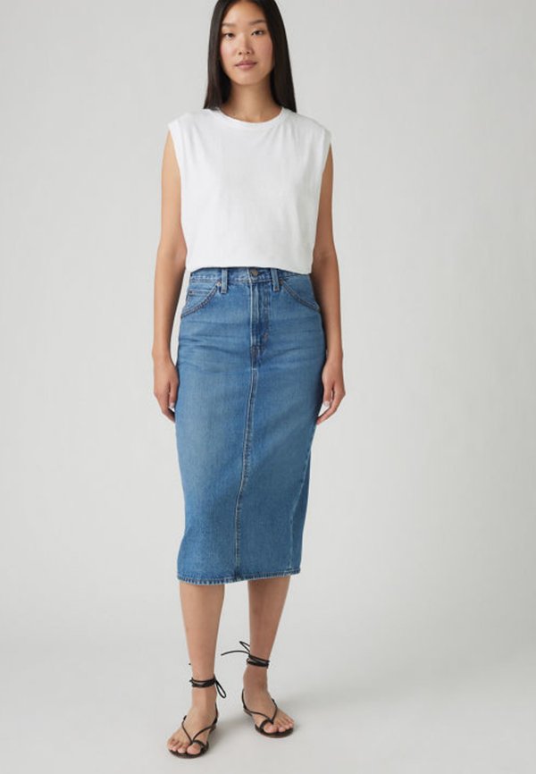 Levi's® HR BACK SLIT SKIRT