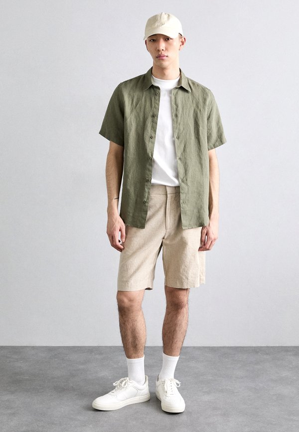 NN.07 BILLIE SHORTS