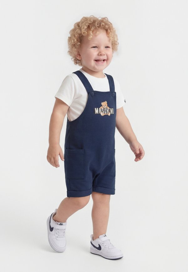 MOSCHINO UNISEX SET