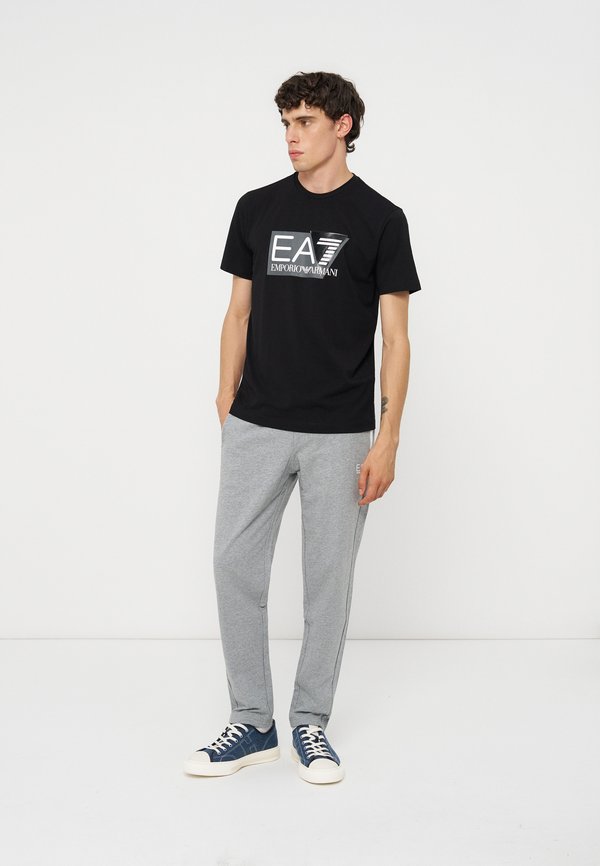 EA7 Emporio Armani