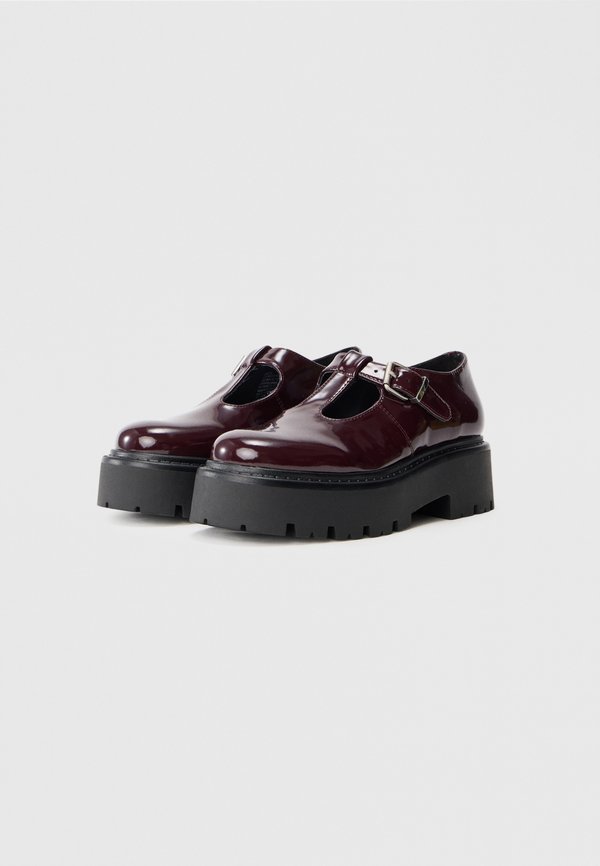 Steve Madden ORACLE