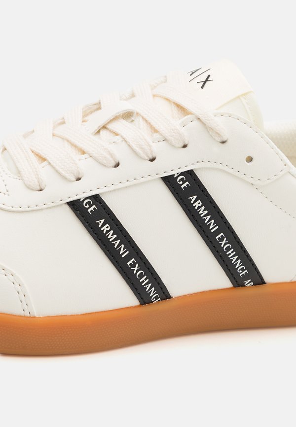 Armani Exchange LACE UP