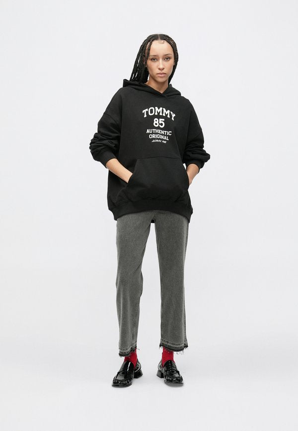 Tommy Jeans 1985 FLOCK LOGO OVERSIZED HOODY