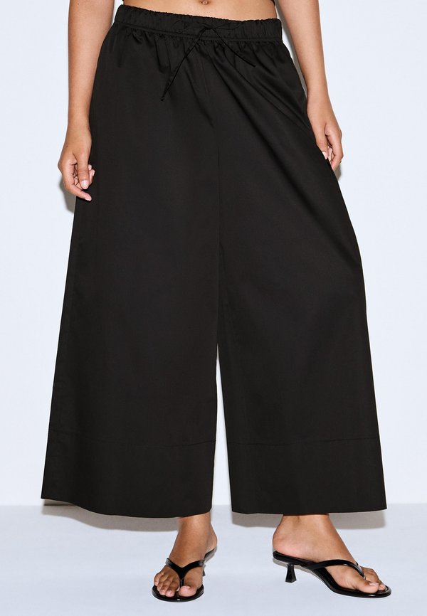 Bershka HEEL  - T-bar sandals - black