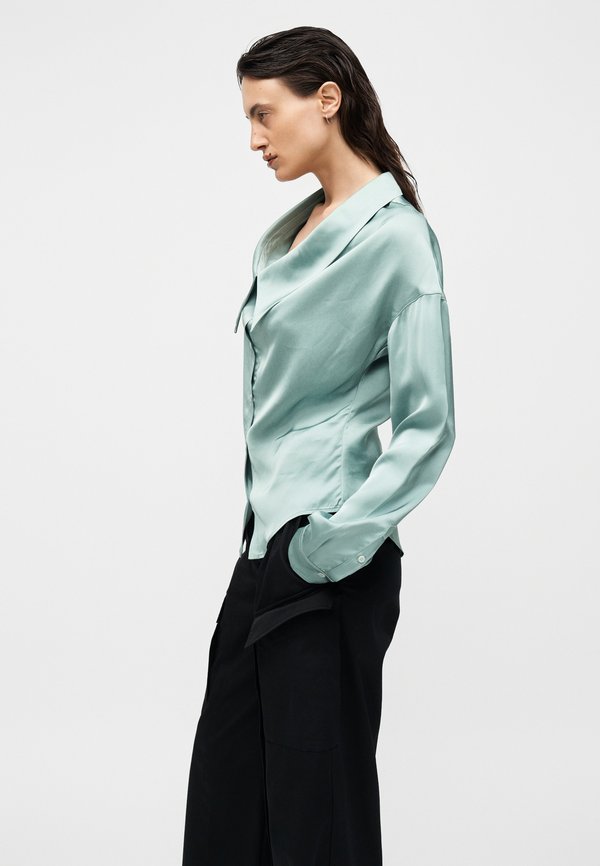 Viktor&Rolf DRAGGED NECK SHIRT