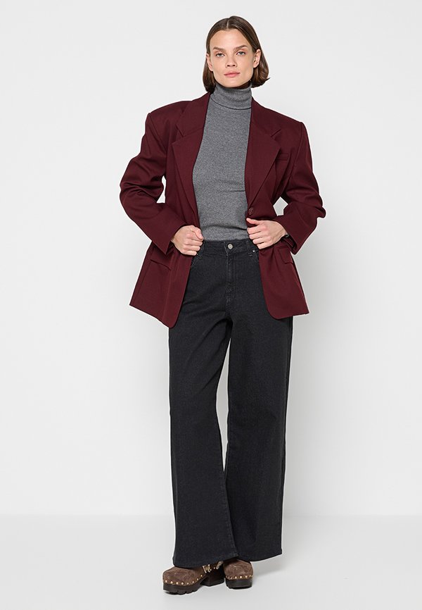 KARL LAGERFELD SIGNATURE