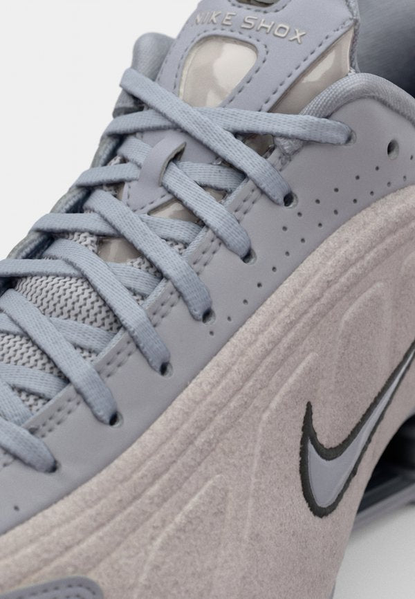 Nike Sportswear SHOX R4 SE 2