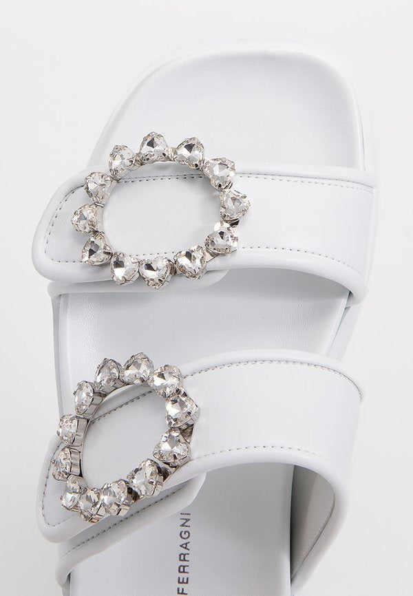 CHIARA FERRAGNI INFINITY LOVE