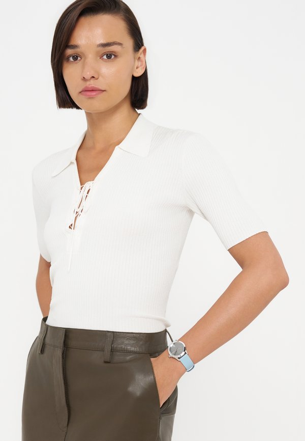 DKNY