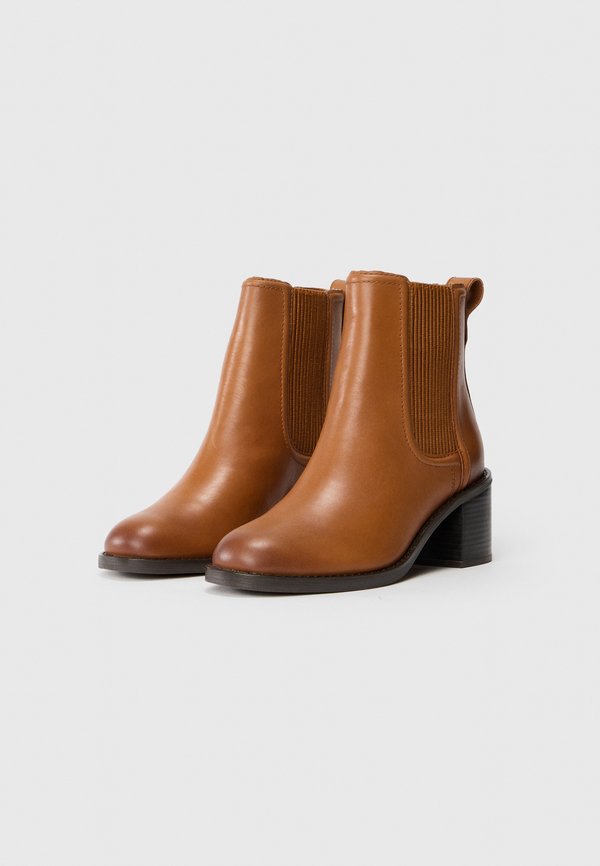 Clarks CHAMBERLY