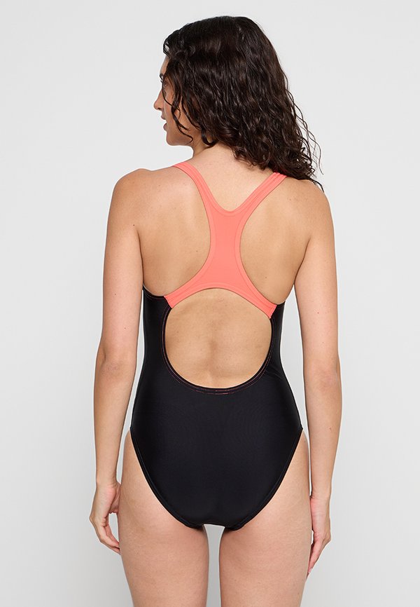 Speedo