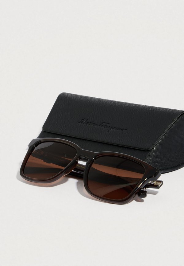 FERRAGAMO