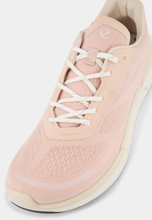 ECCO BIOM 2.2