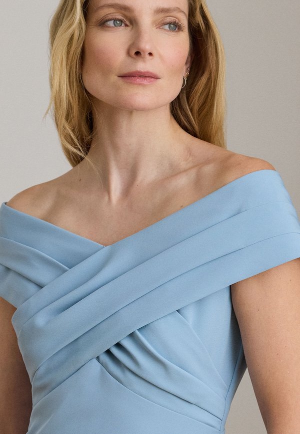 Lauren Ralph Lauren CREPE OFF-THE-SHOULDER GOWN