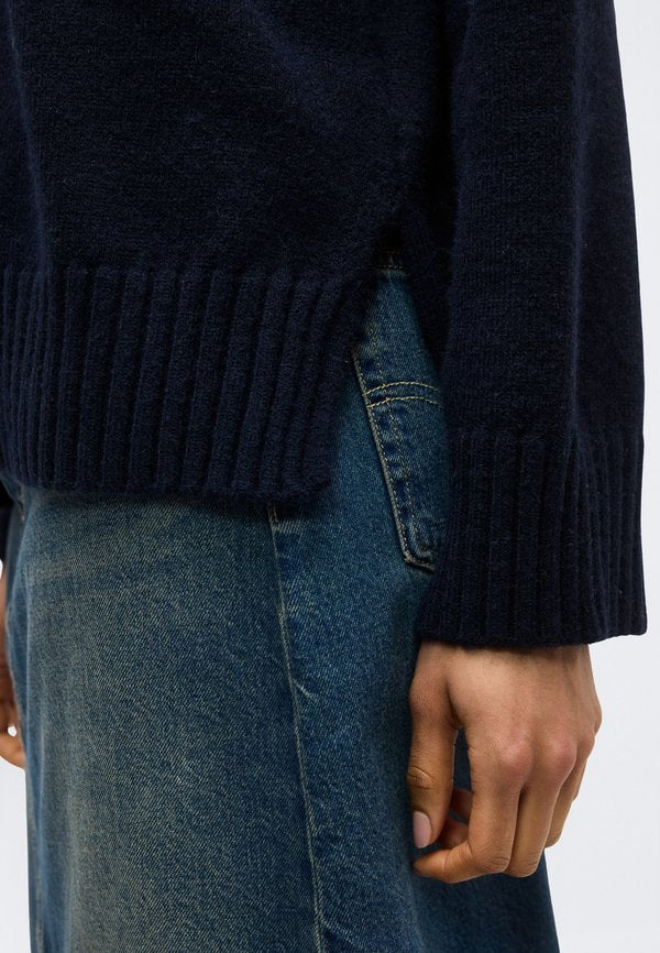 Gina Tricot V NECK SWEATER
