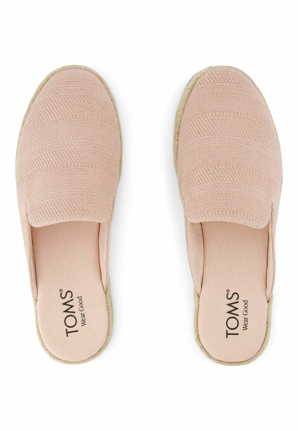 TOMS SANTIAGO