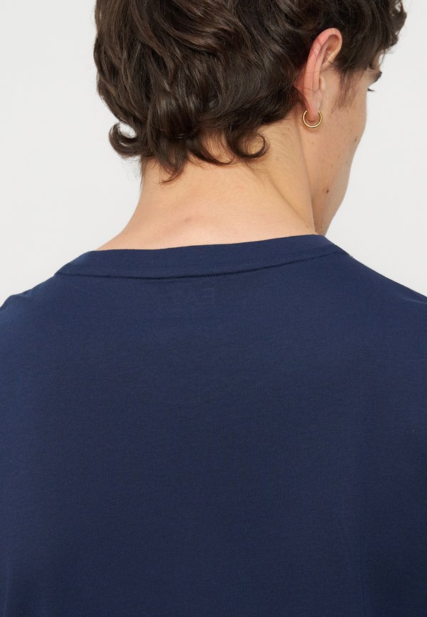 EA7 Emporio Armani