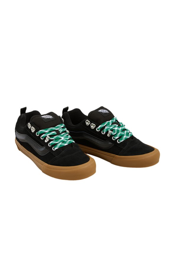 Vans KNU