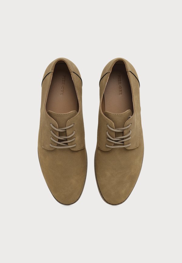 Pier One by Zalando